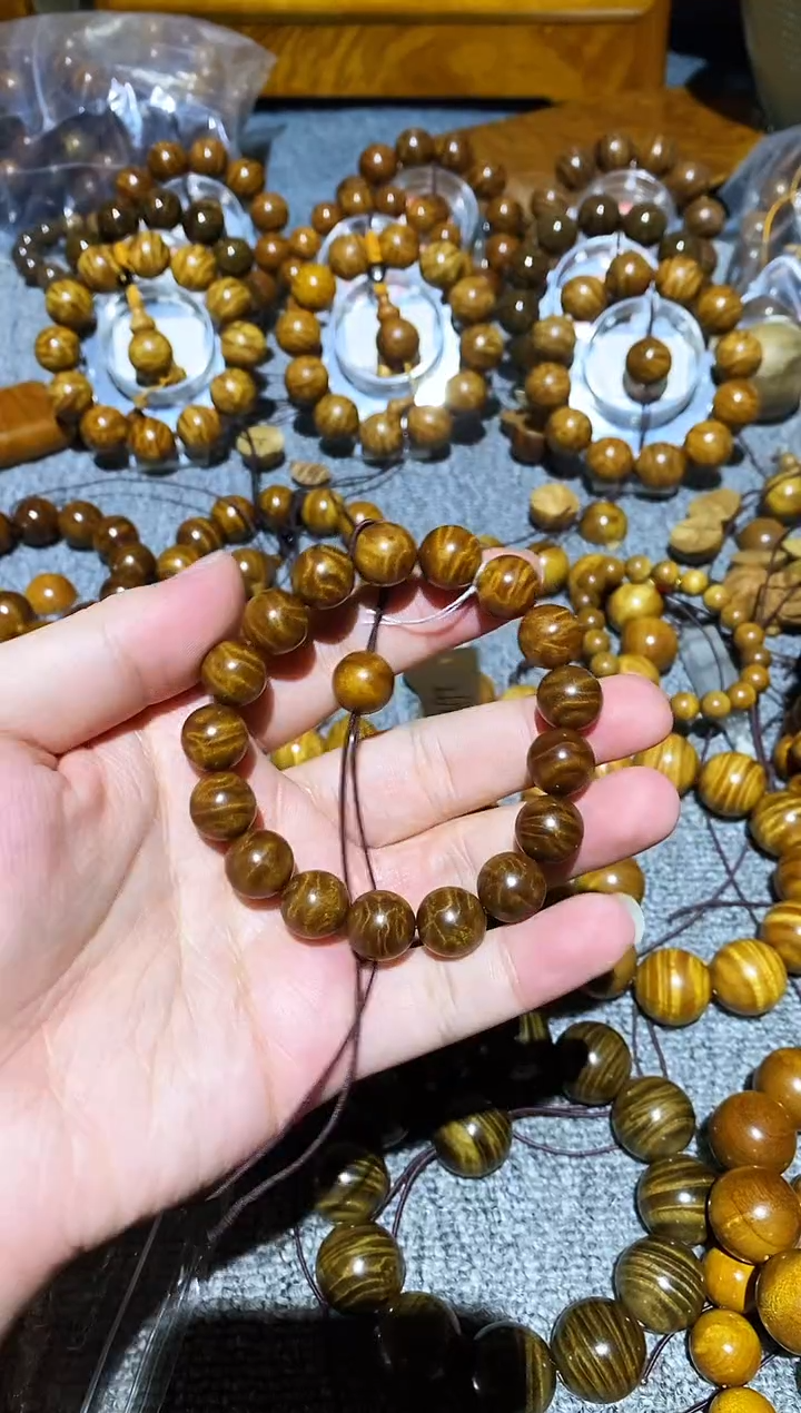 手串/手链楠木（金丝楠）氟**?小叶桢楠龙胆纹1.2手串