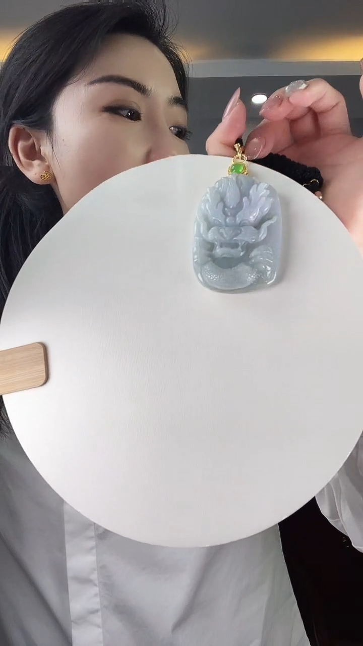 【闪购商品】翡翠颈饰未镶嵌龙