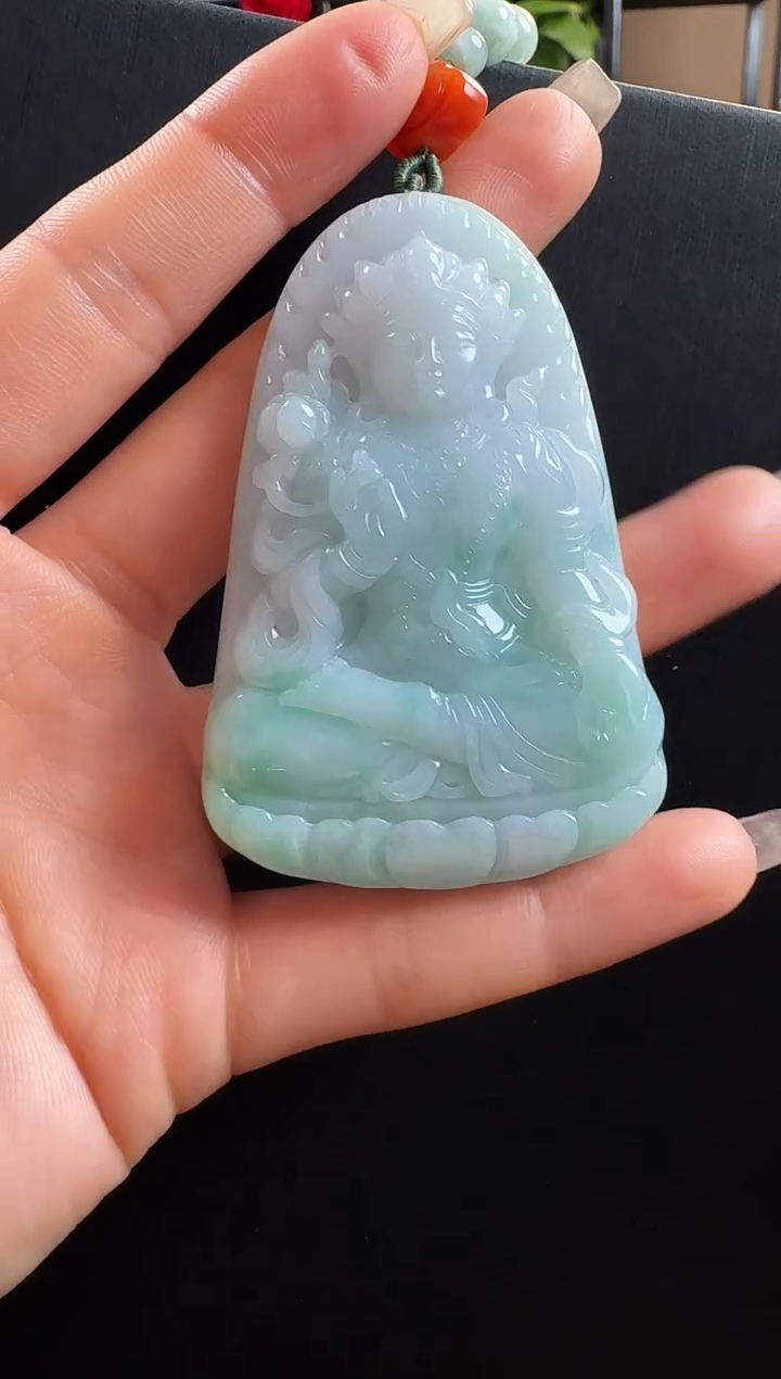 颈饰未镶嵌翡翠观音