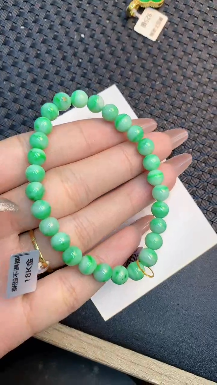 颈饰未镶嵌翡翠1