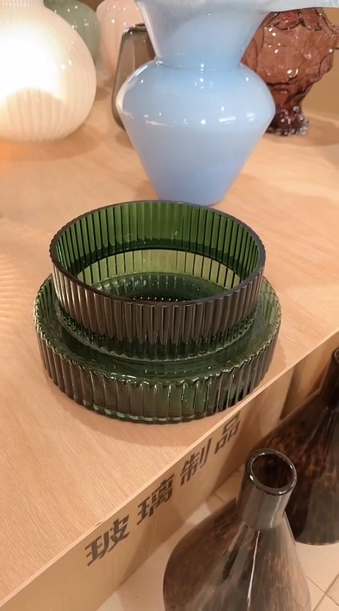 【闪购商品】玻璃绿色竖条纹