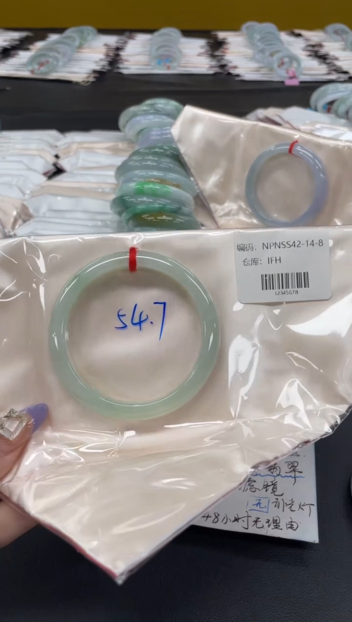 未镶嵌手镯翡翠翡翠手镯