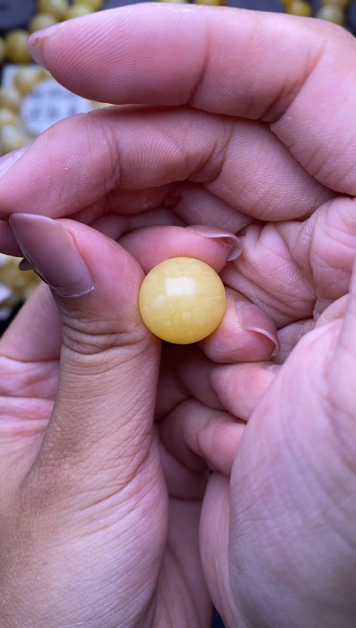 裸石琥珀未镶嵌大小姐珠宝16