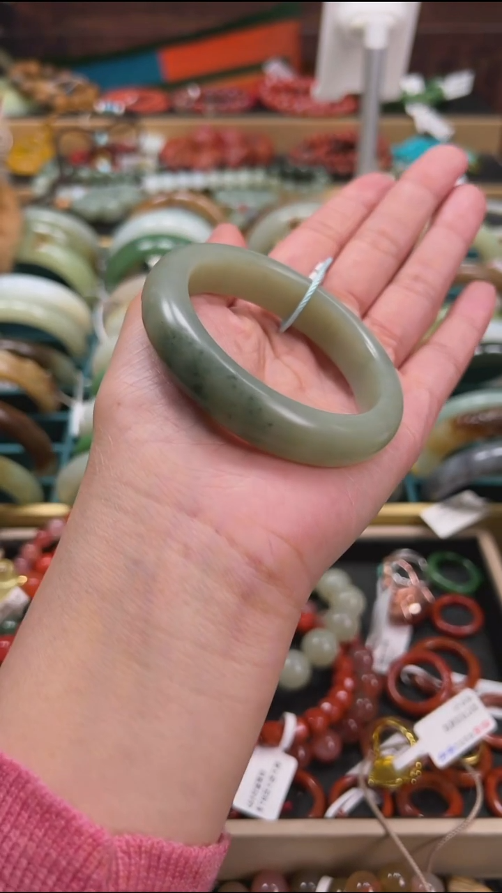 未镶嵌手镯和田玉51.8