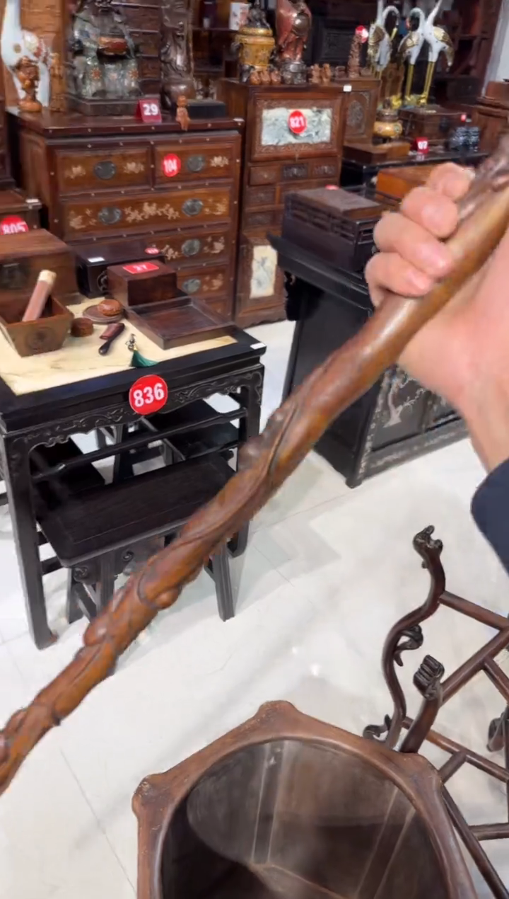 木木头款黄花梨文明杖368