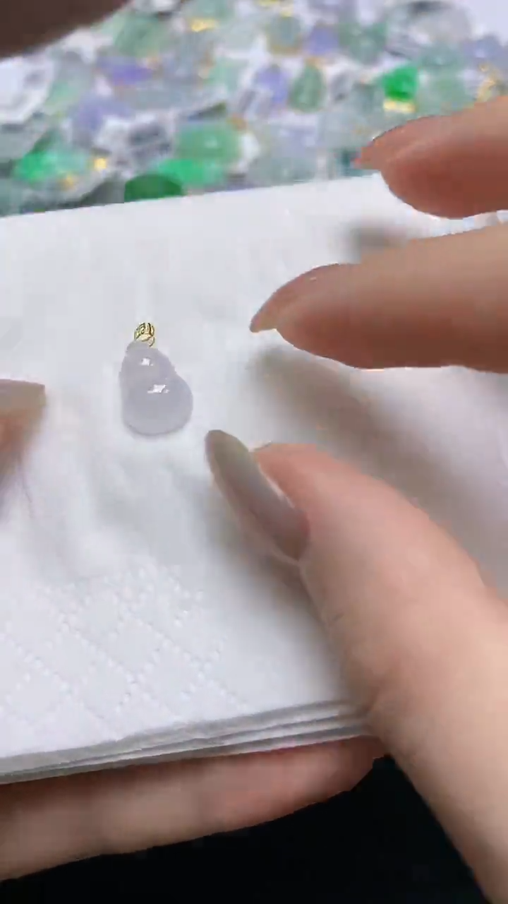 翡翠18K金镶嵌颈饰天然缅甸A货翡翠