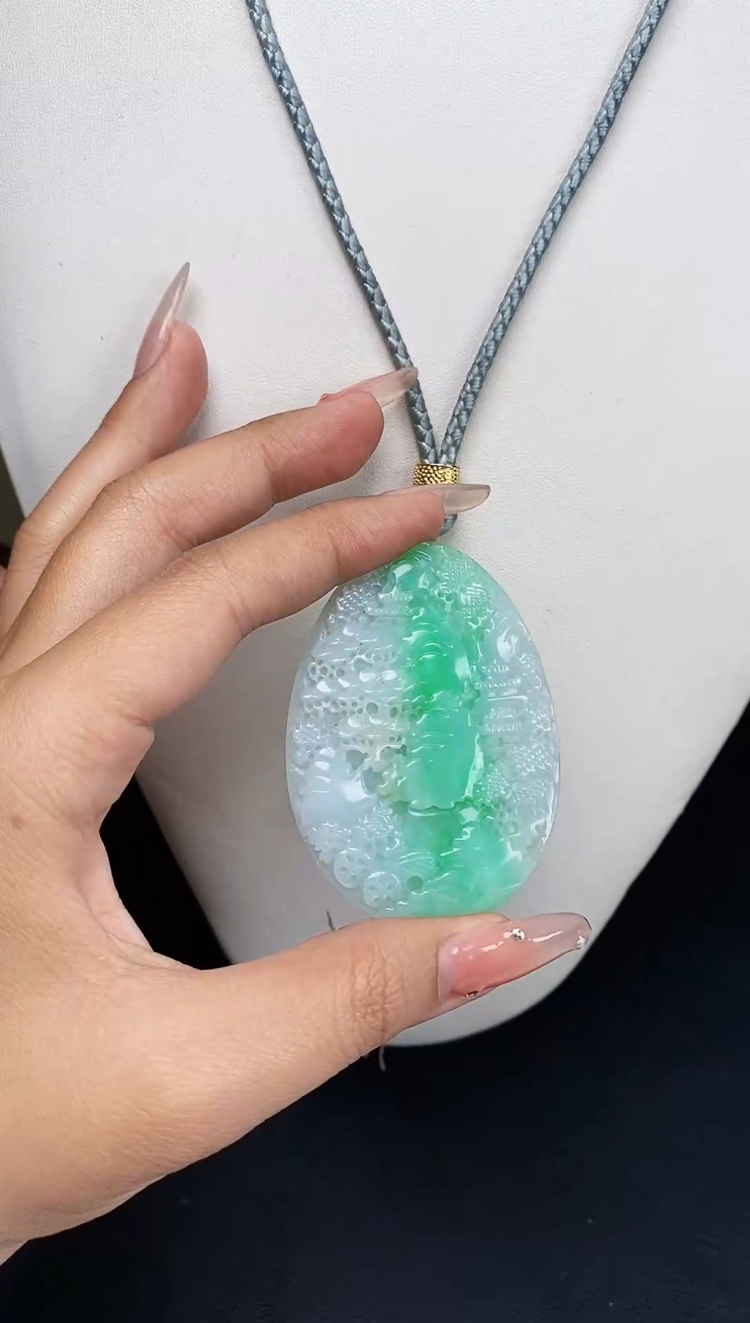 翡翠未镶嵌颈饰翡翠A货