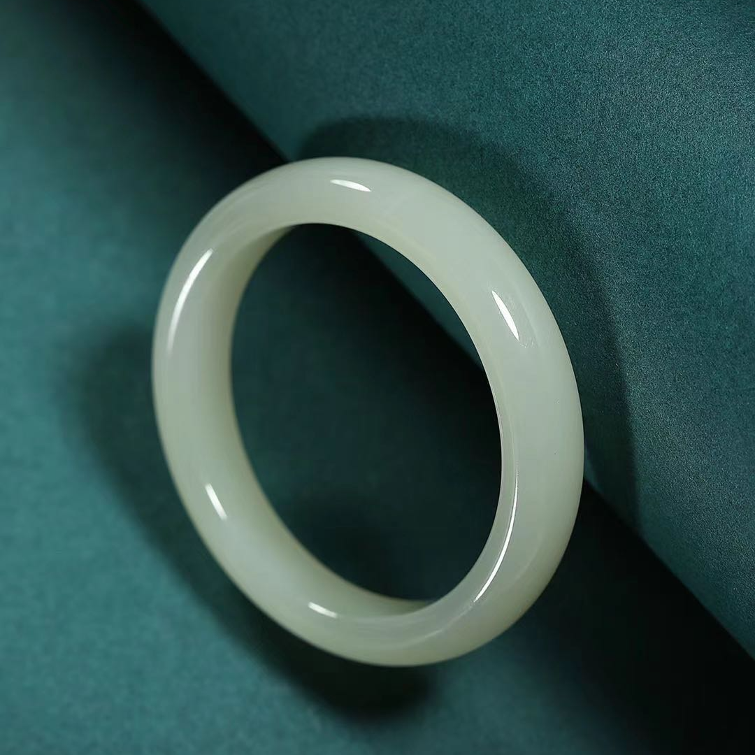 53.9mm和田玉青白平安镯