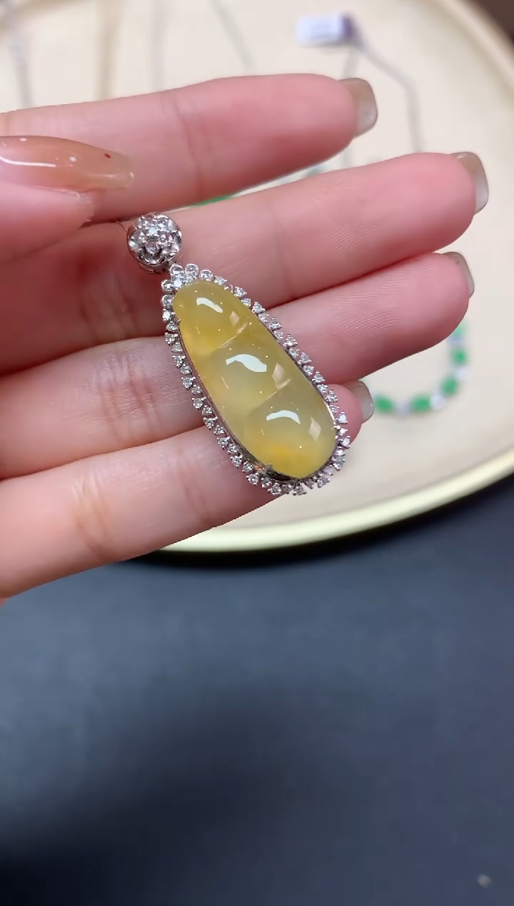 【闪购商品】翡翠吊坠(不含链)18K金镶嵌吊坠A122|13800