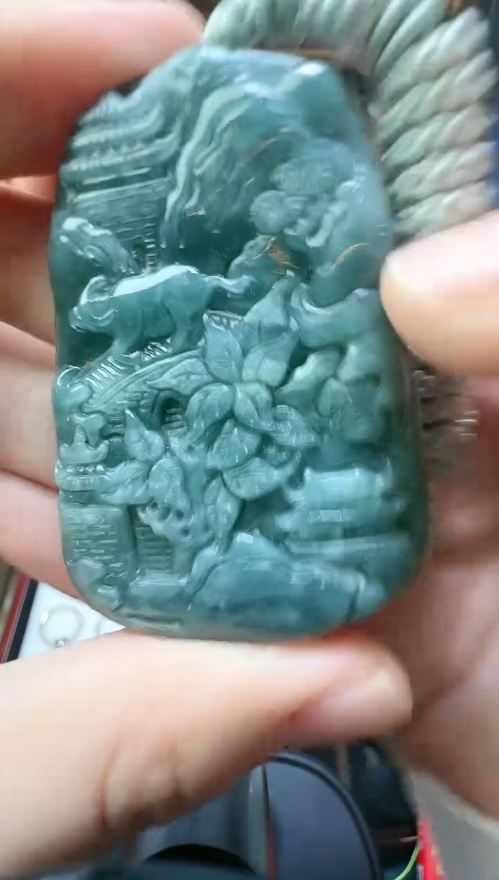 【闪购商品】翡翠吊坠(不含链)未镶嵌翡翠