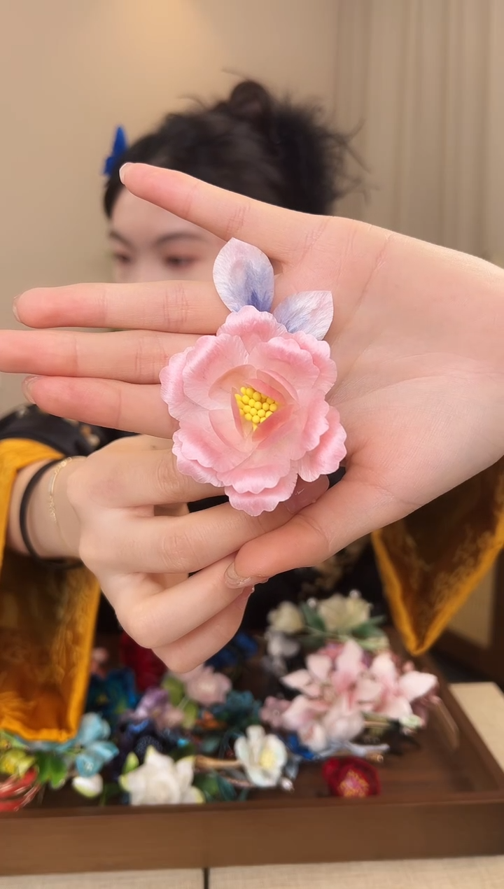 刺绣豆*。粉色芙蓉边夹