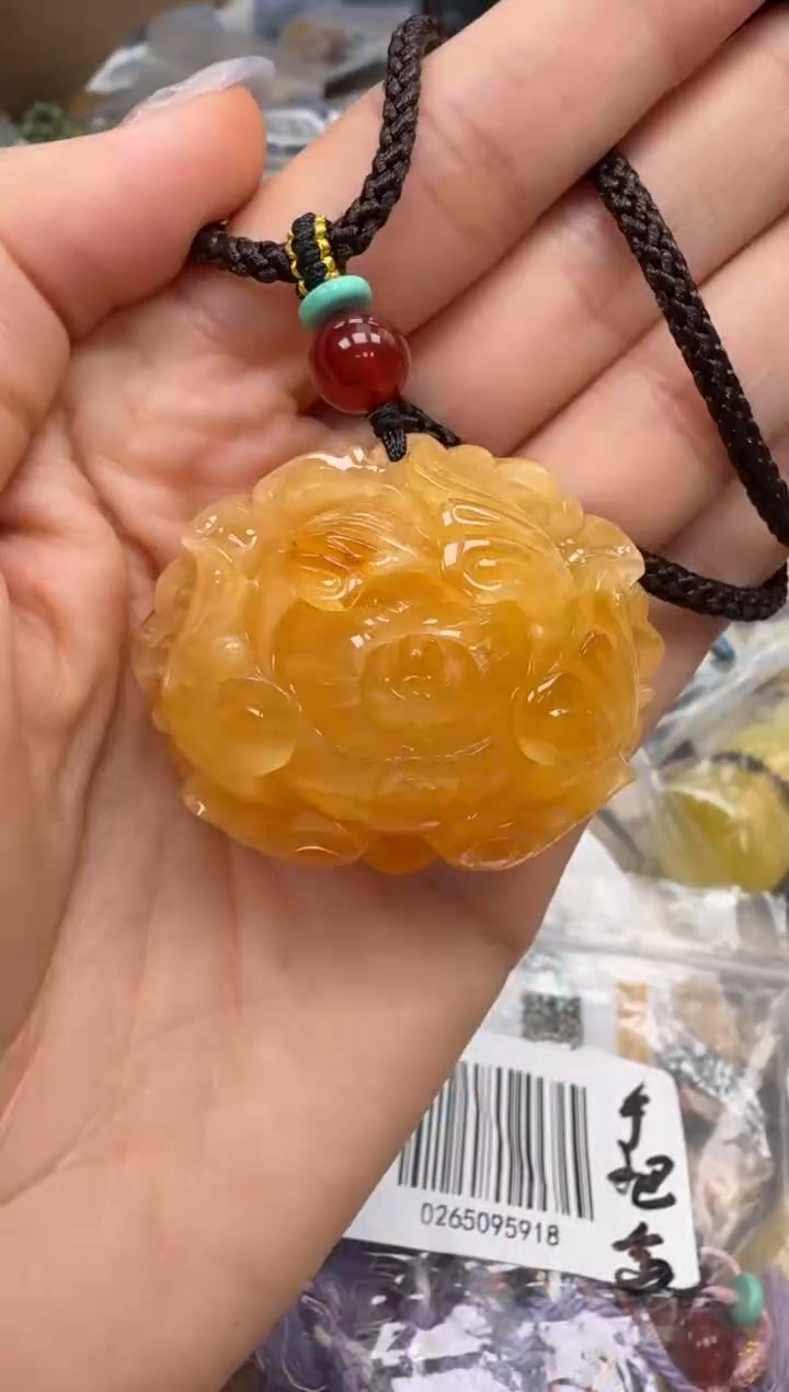 裸石琥珀未镶嵌如图