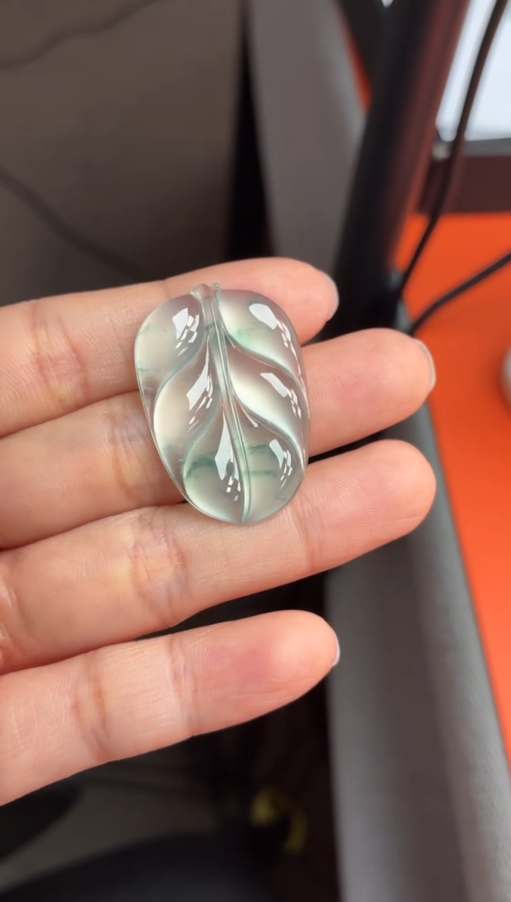 吊坠(不含链)未镶嵌翡翠12 叶子 33.4 22.9 4.5