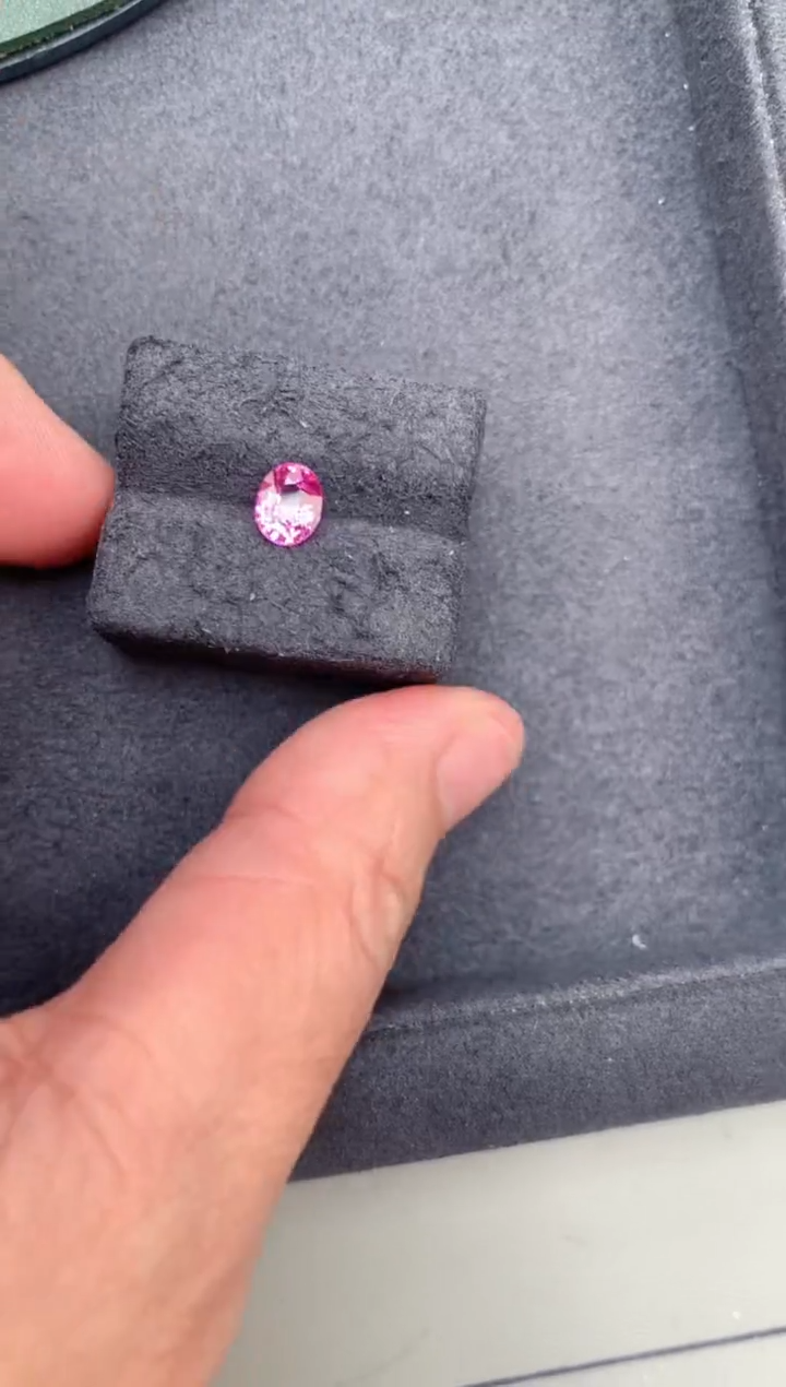蓝宝石裸石未镶嵌1.1ct帕帕拉恰