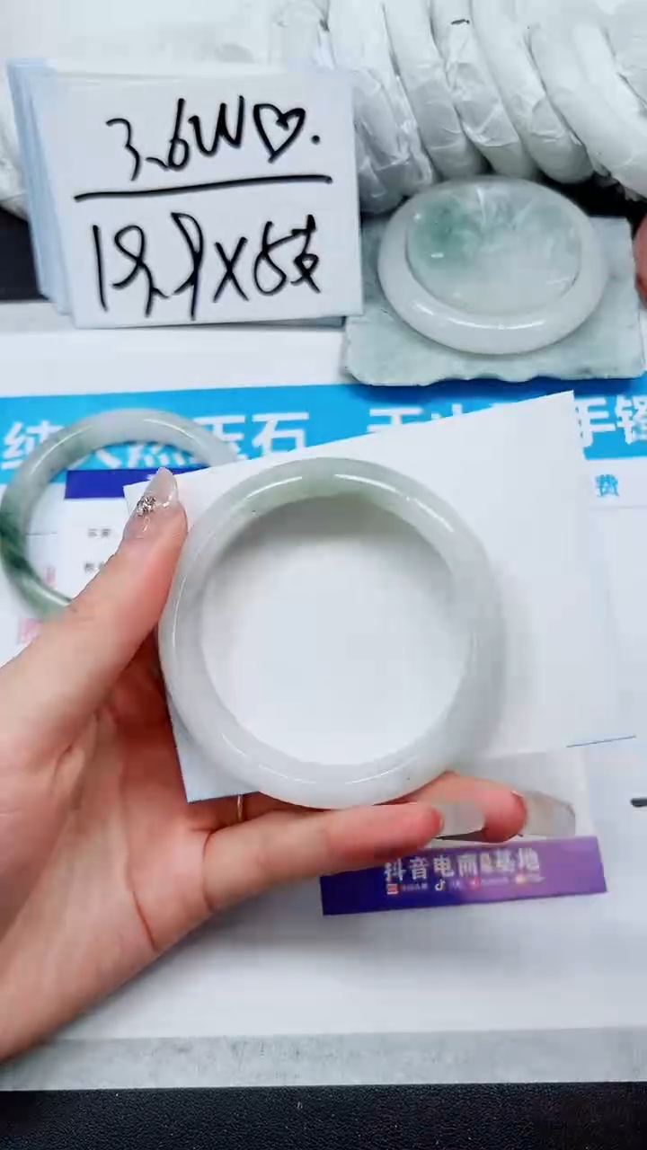 【闪购商品】石英质玉手镯未镶嵌A328-54`55`56`