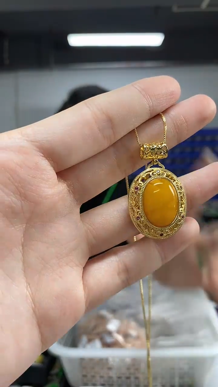 蜜蜡颈饰未镶嵌多样性发其一颜色微差