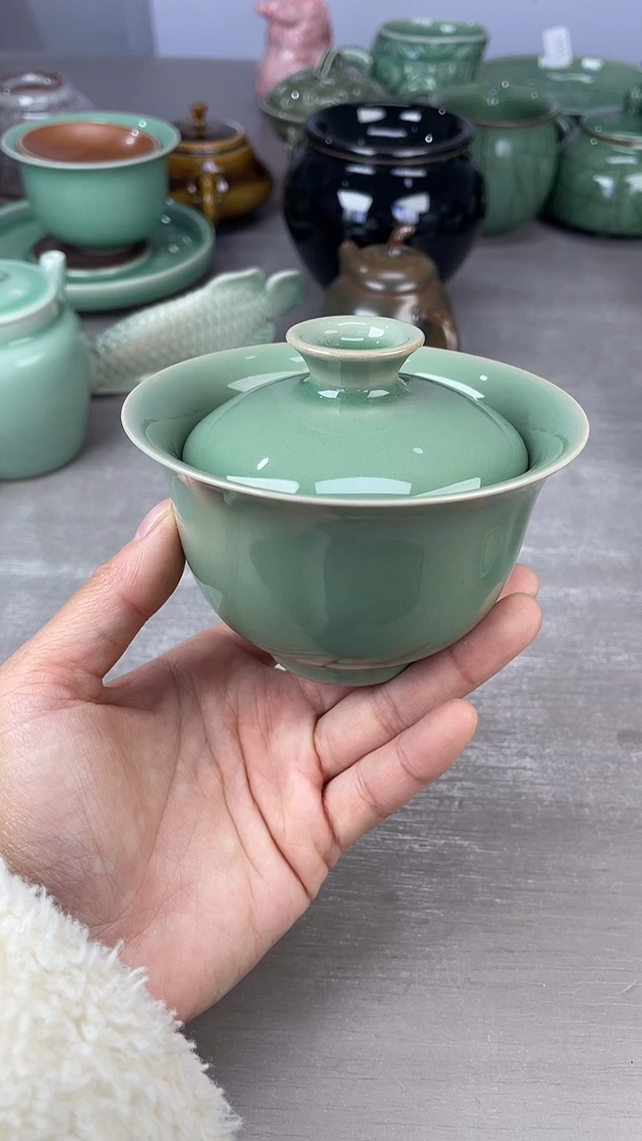 青瓷仓储清仓福利微瑕