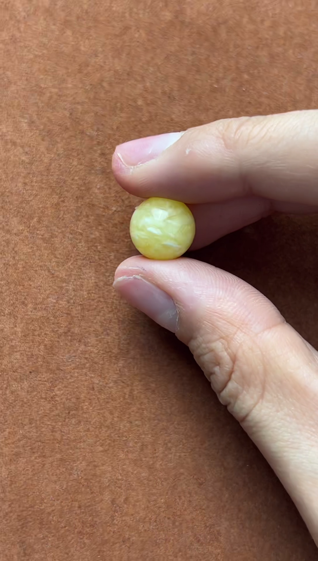 【闪购商品】蜜蜡裸石未镶嵌俄料圆珠12mm0.939克