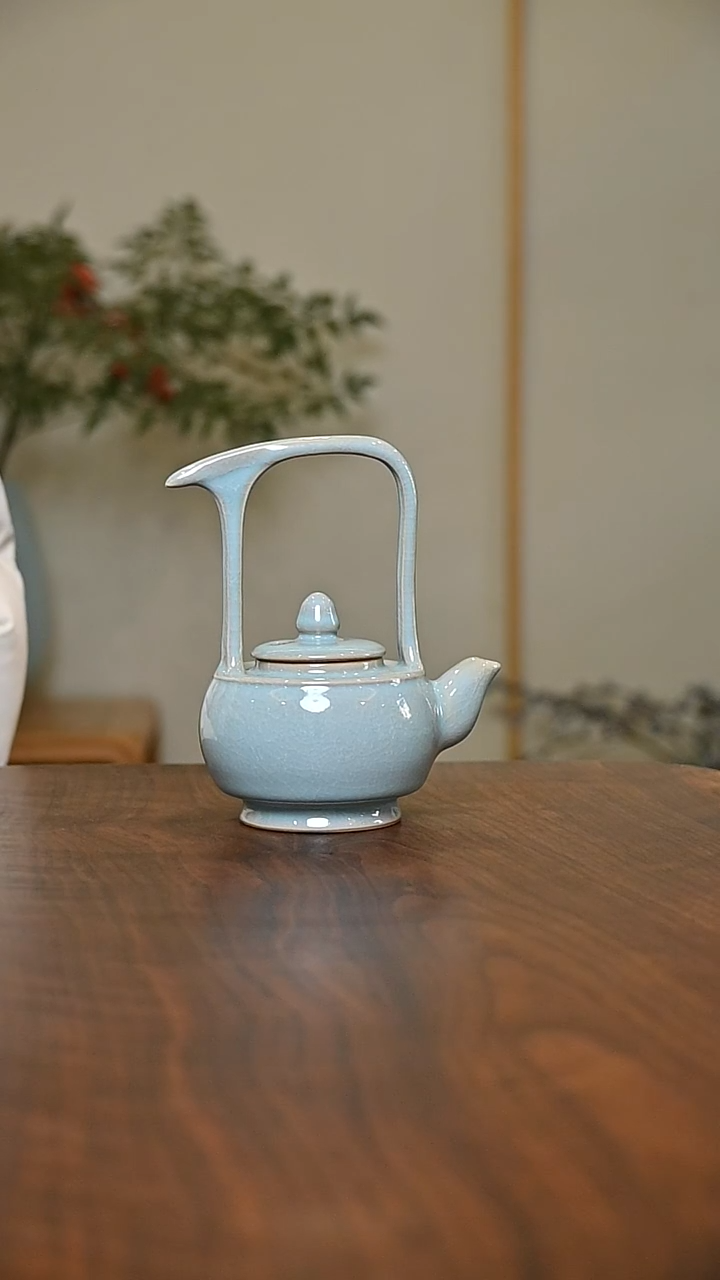 提梁壶 天青 微瑕 朱法喜款