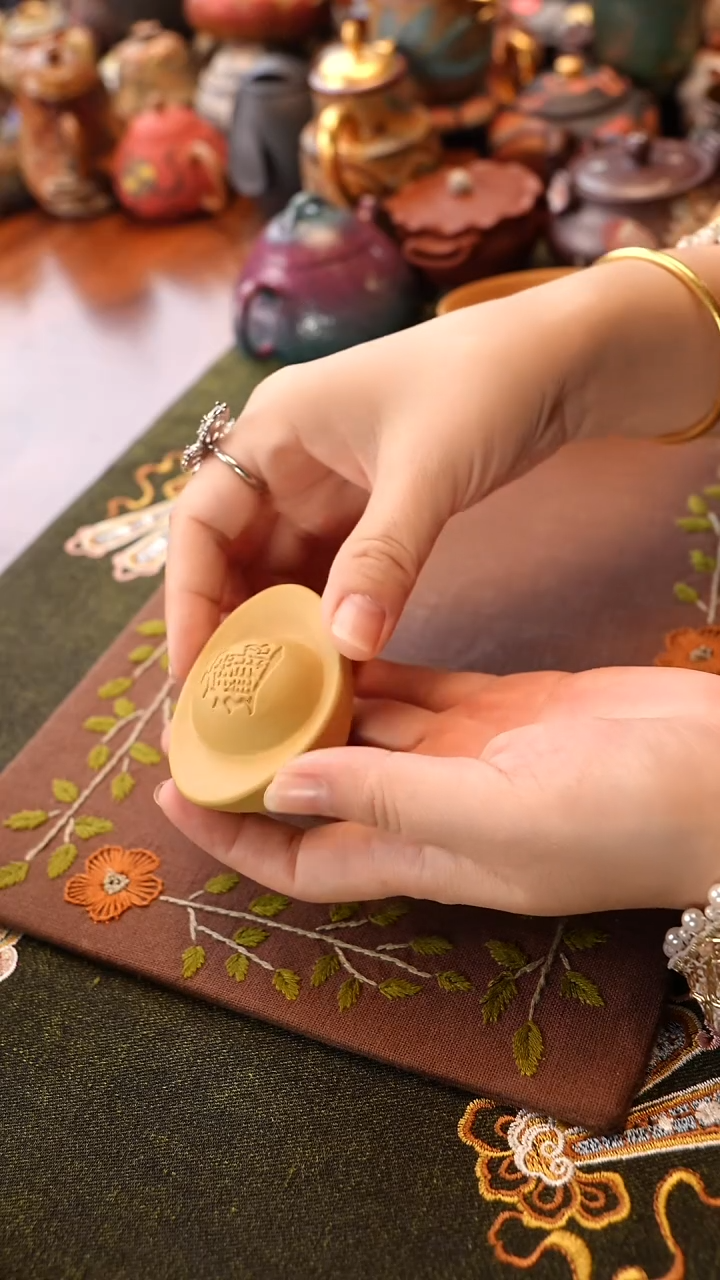 茶壶紫砂黄段元宝