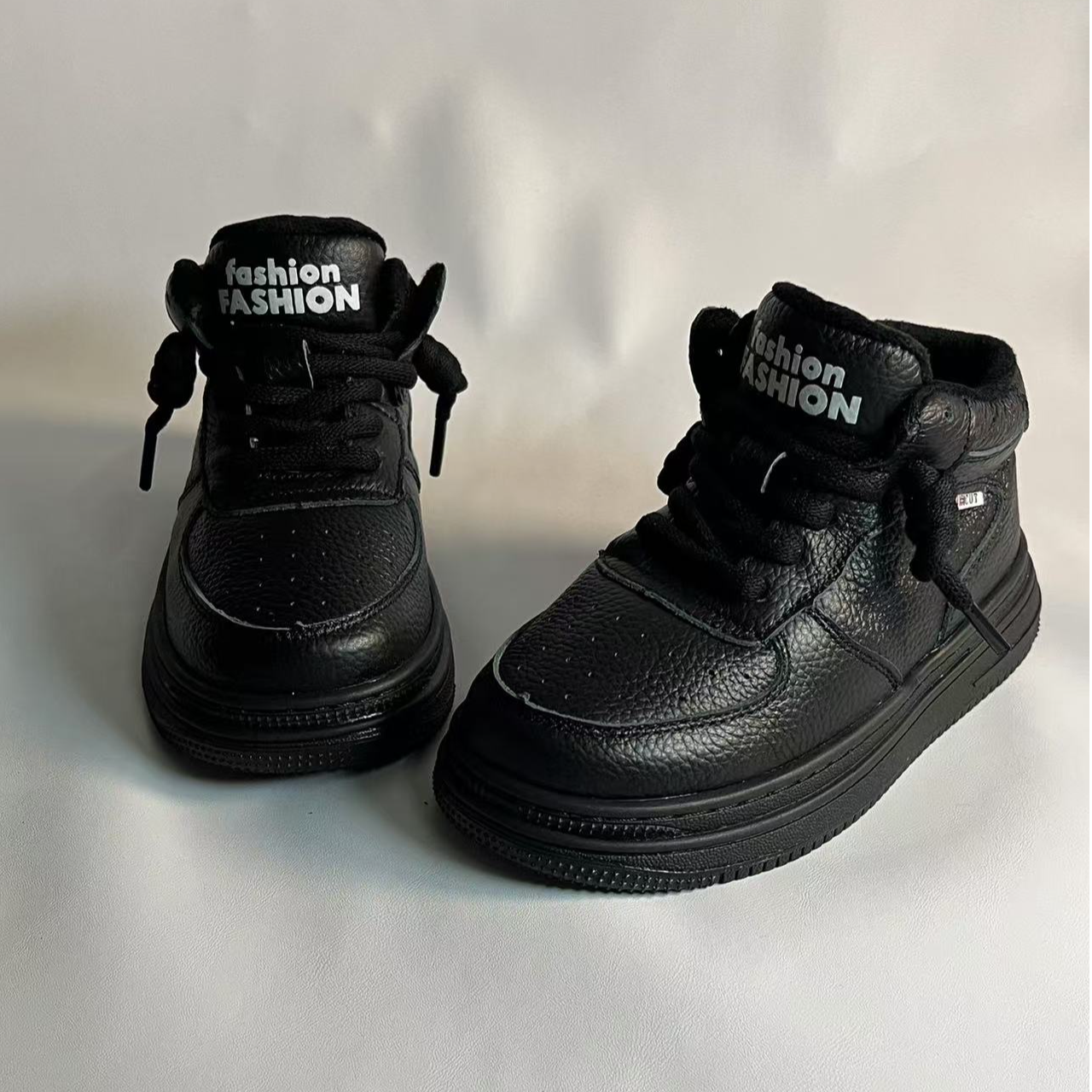 儿童头层牛皮男女童板鞋黑色百搭时尚牛皮潮牌男上班族童鞋运动