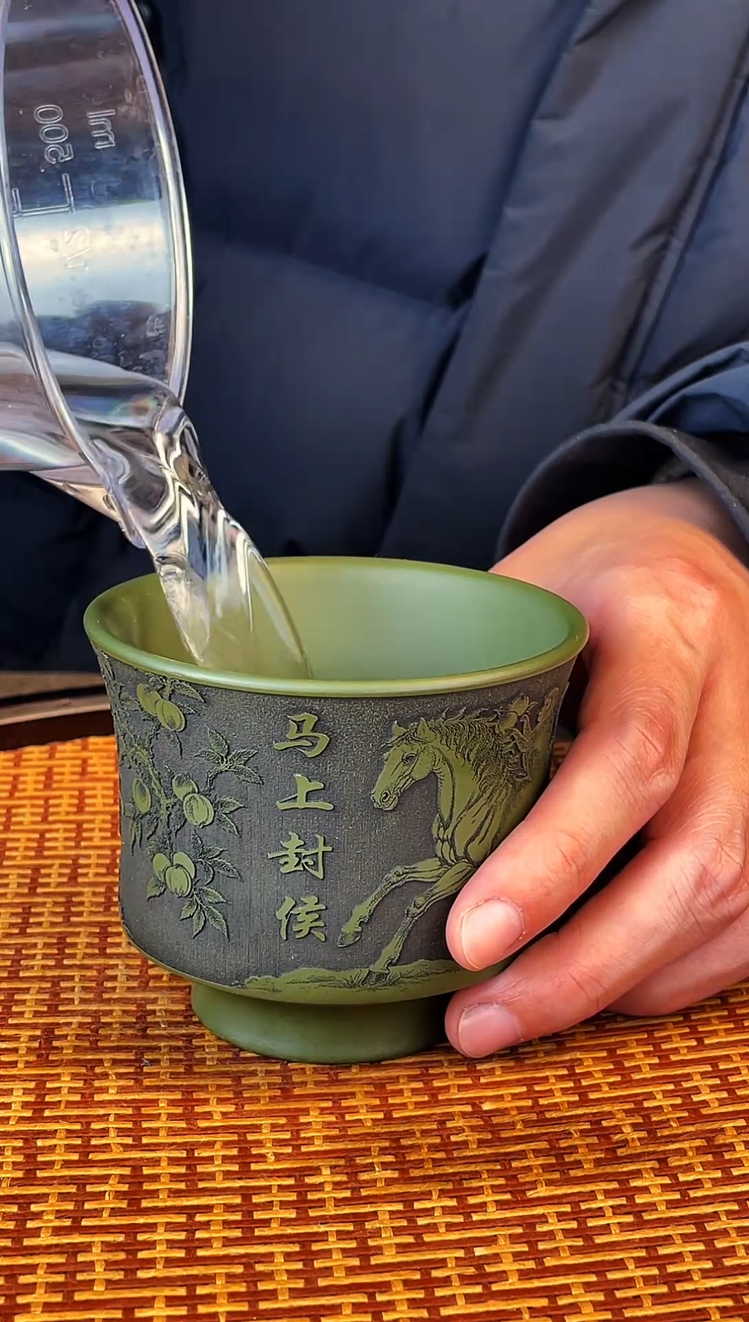 马上封侯 翡翠绿泥主人杯