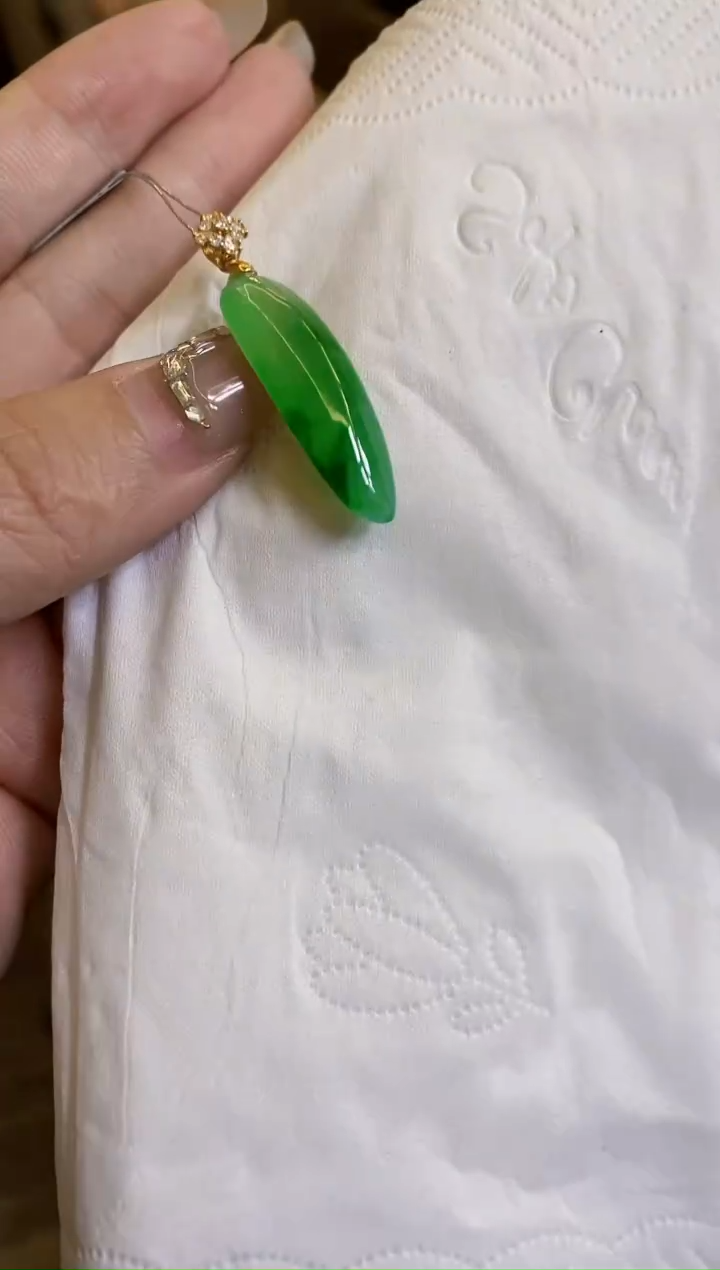 【闪购商品】定制翡翠18K金镶嵌瓜