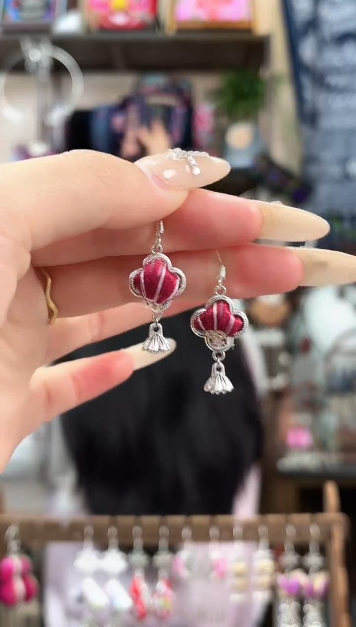 织绣民族风非遗老绣饰品513