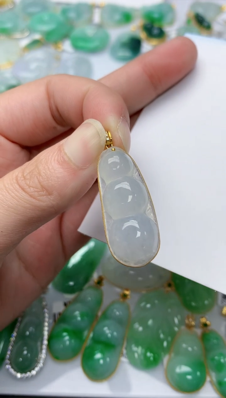 颈饰银S925镀金镶嵌翡翠天然A货