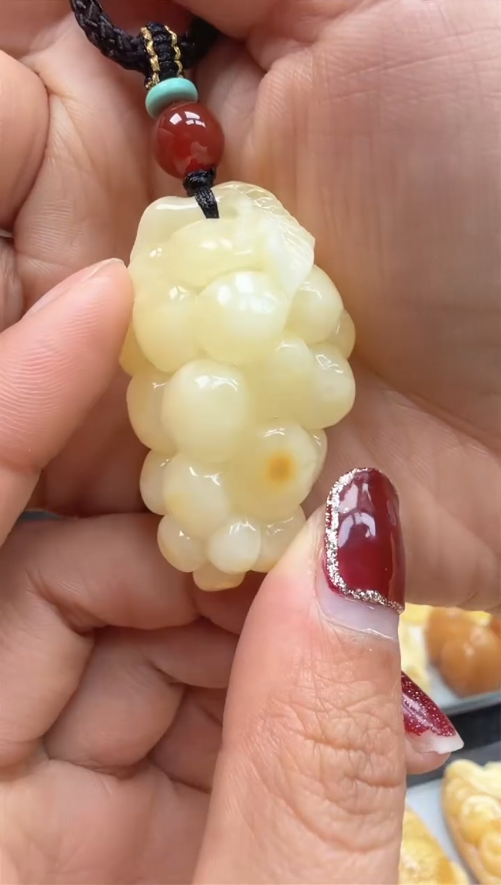 【闪购商品】琥珀裸石未镶嵌挂坠