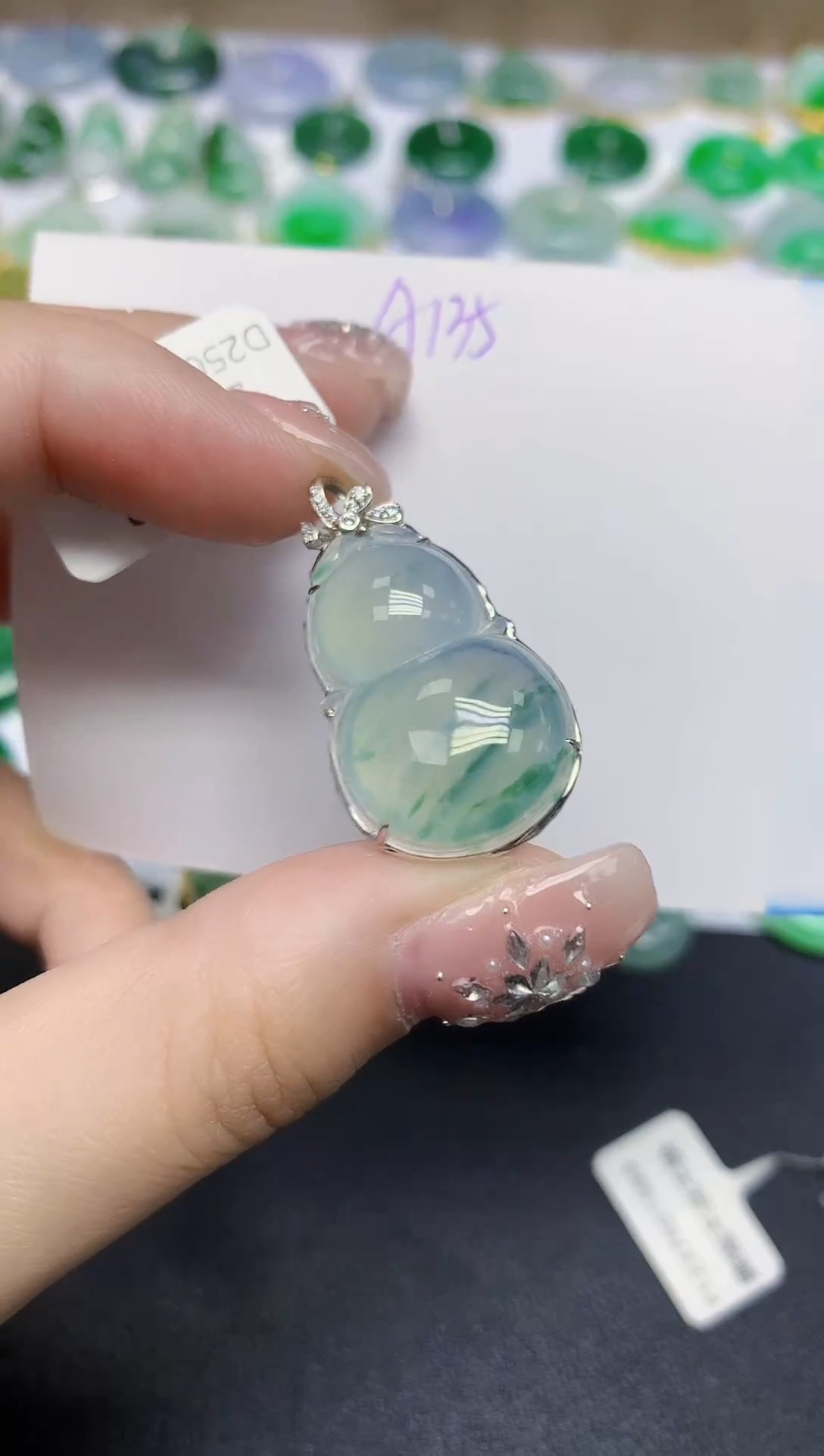 颈饰18K金镶嵌翡翠天然缅甸翡翠A货翡翠百元以上9元证书费自理