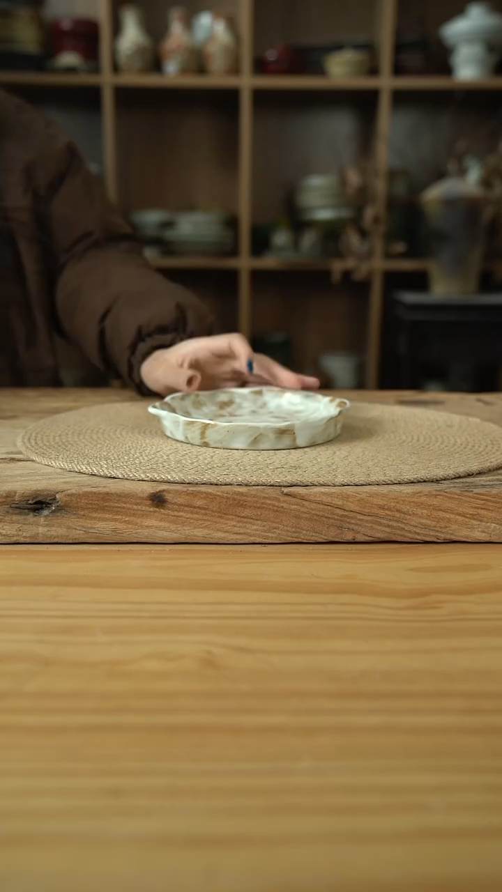 粉影系列的6英寸双耳手捏盘1个