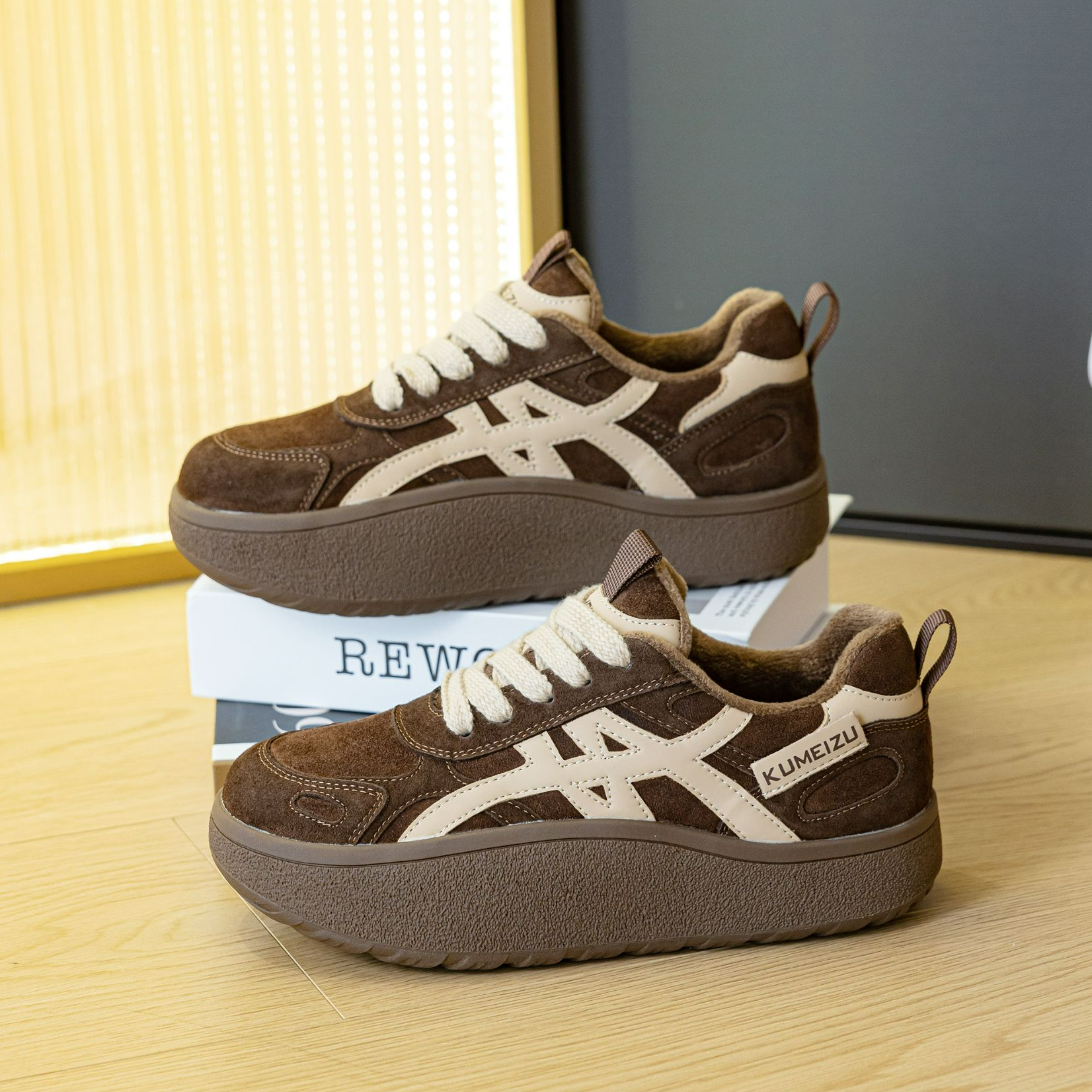 阿甘鞋女秋冬磨砂厚底浅口系带百搭增高加绒保暖时尚休闲运动板鞋