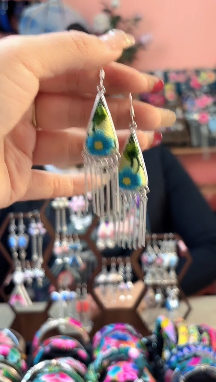 艺枝独绣手工饰品98