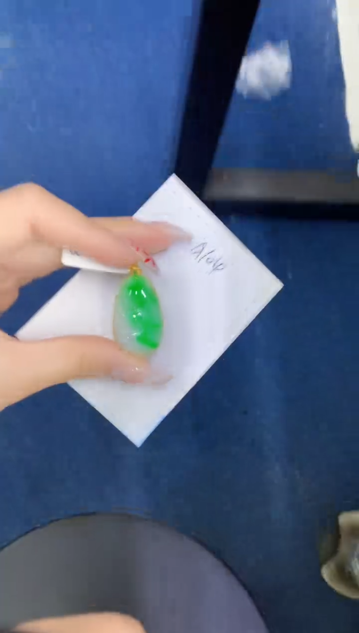 【闪购商品】翡翠颈饰18K金镶嵌000000000000