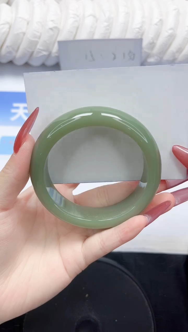 石英质玉手镯未镶嵌5-56.4