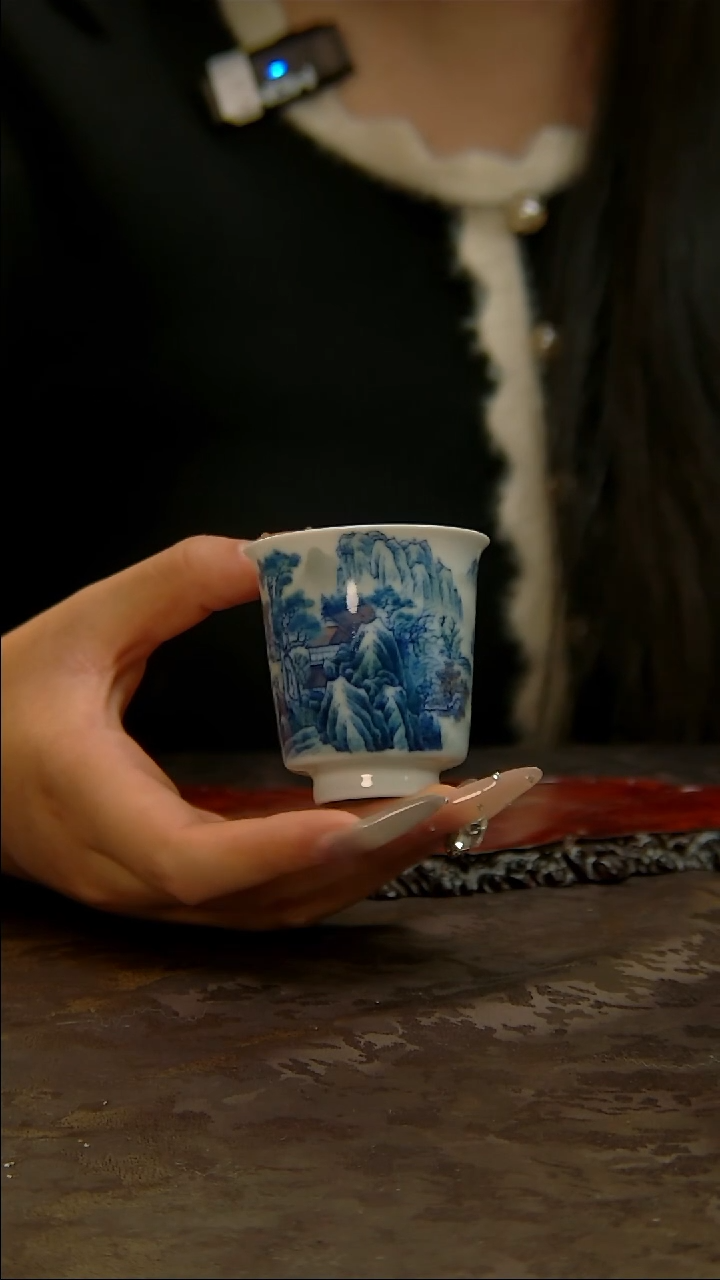 【闪购商品】青花手绘山水主人杯