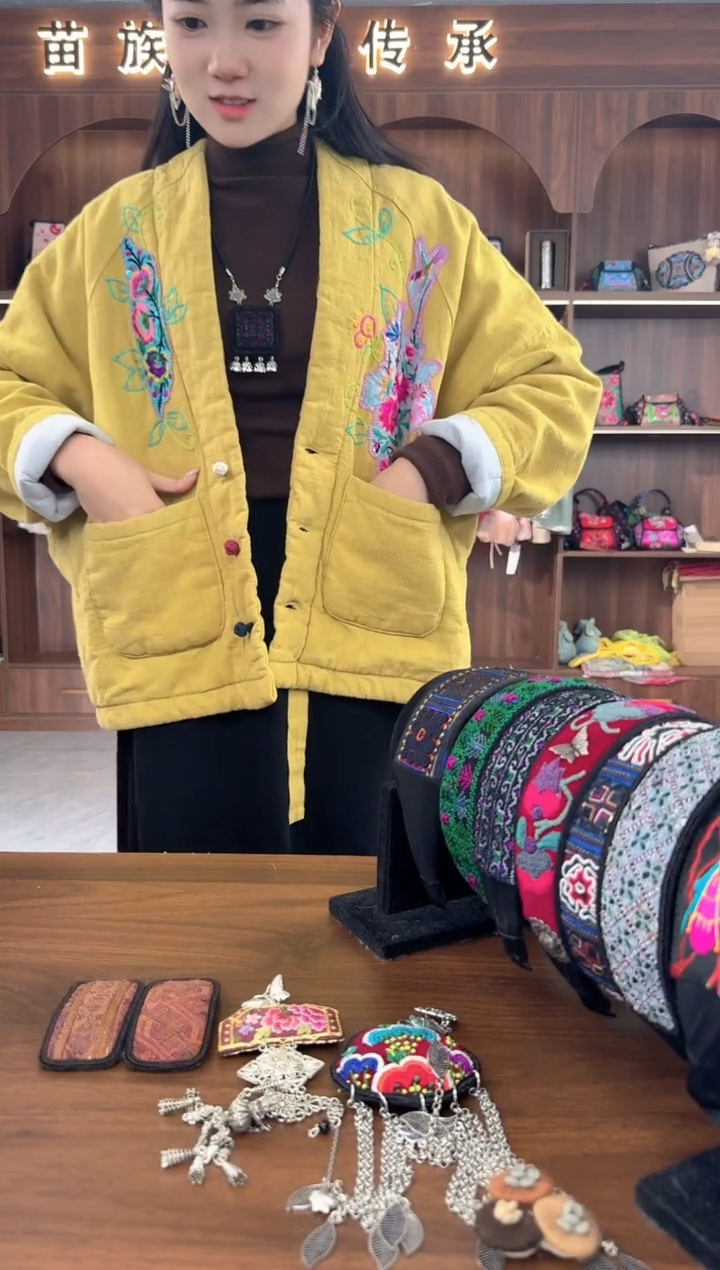 刺绣扶光苗绣传承L57