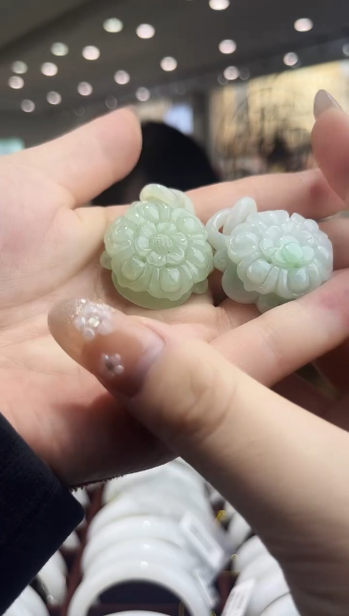 【闪购商品】翡翠吊坠(不含链)未镶嵌22