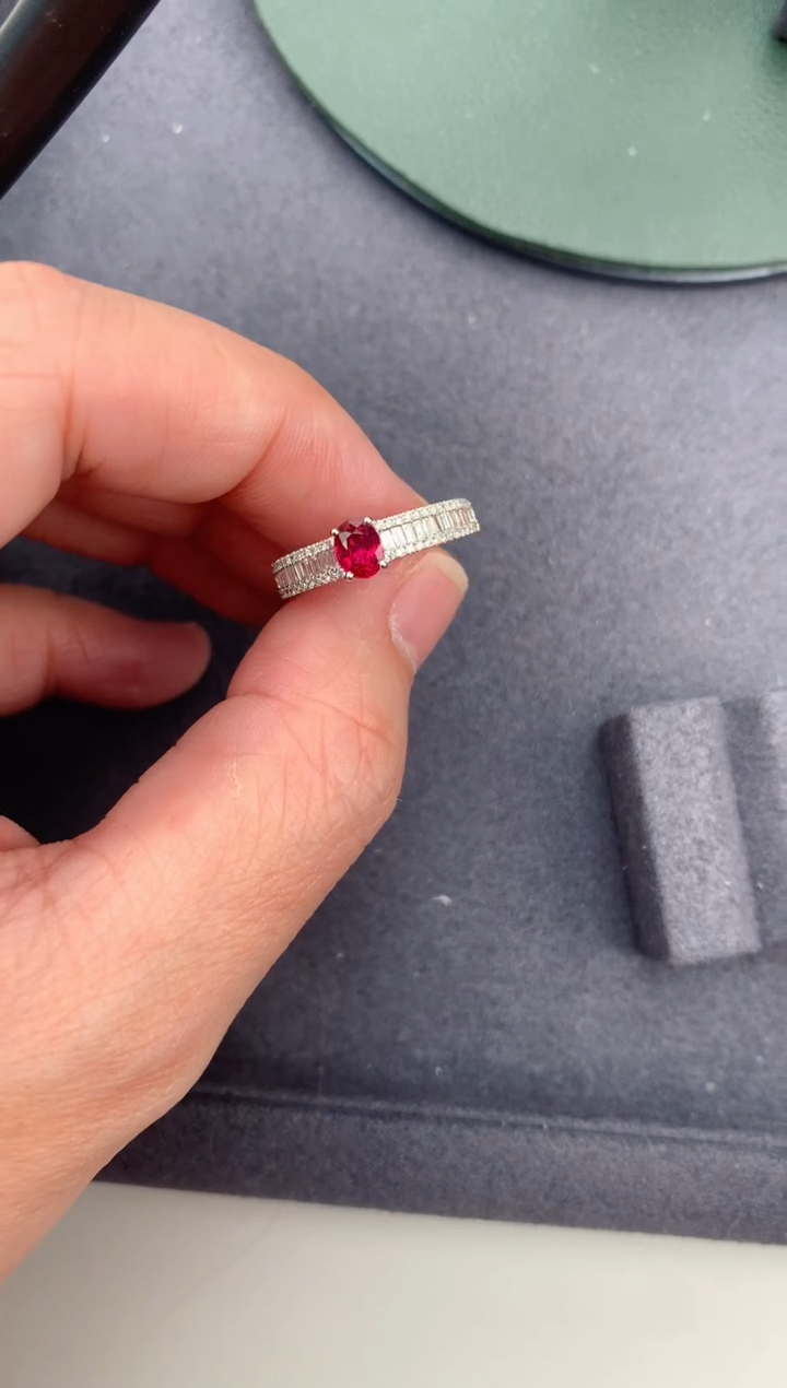 【闪购商品】红宝石戒指18K金镶嵌46分无烧鸽血红戒指