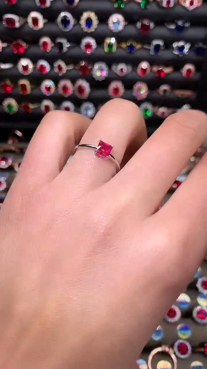 【闪购商品】红宝石戒指银S925镶嵌5白