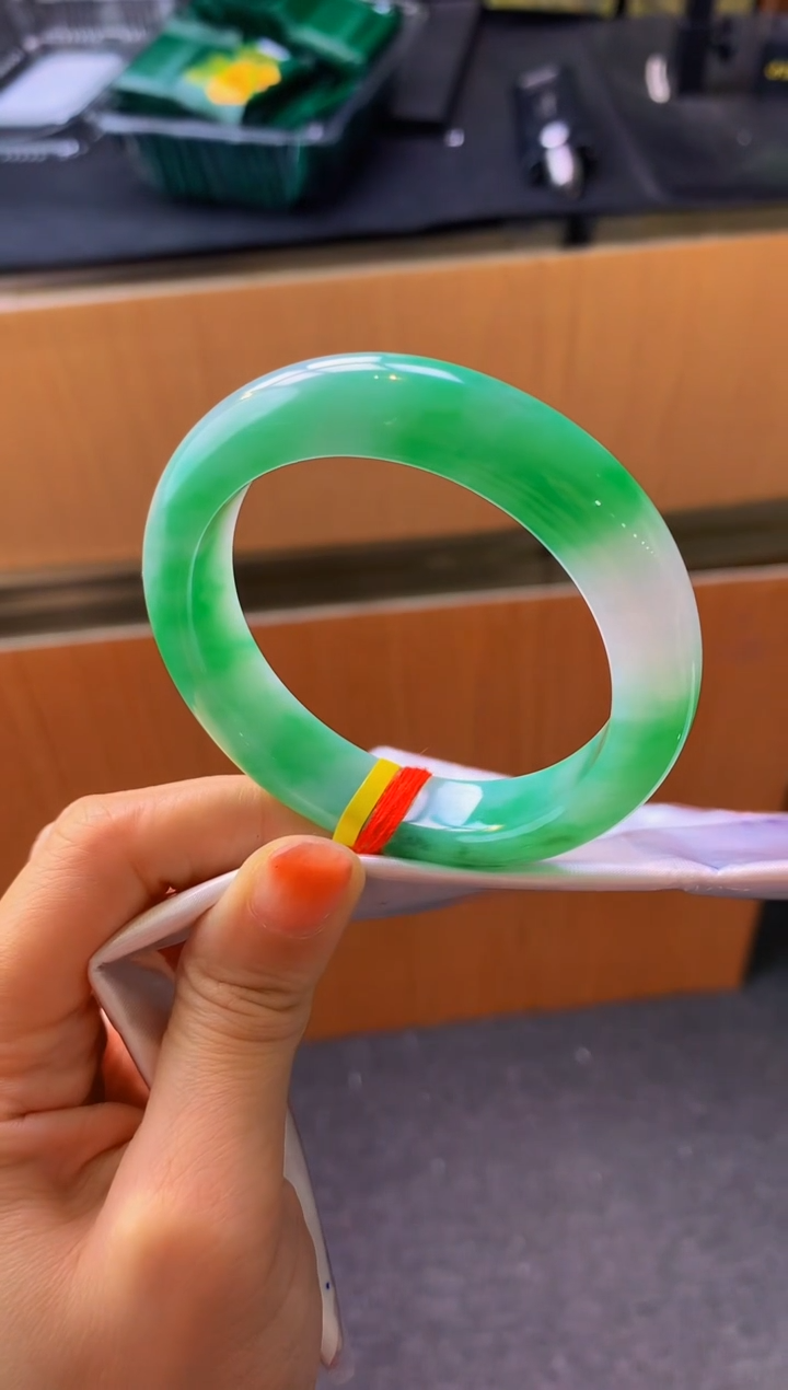 未镶嵌手镯翡翠-N53 圈口52.7 全款13.8万 定金2万