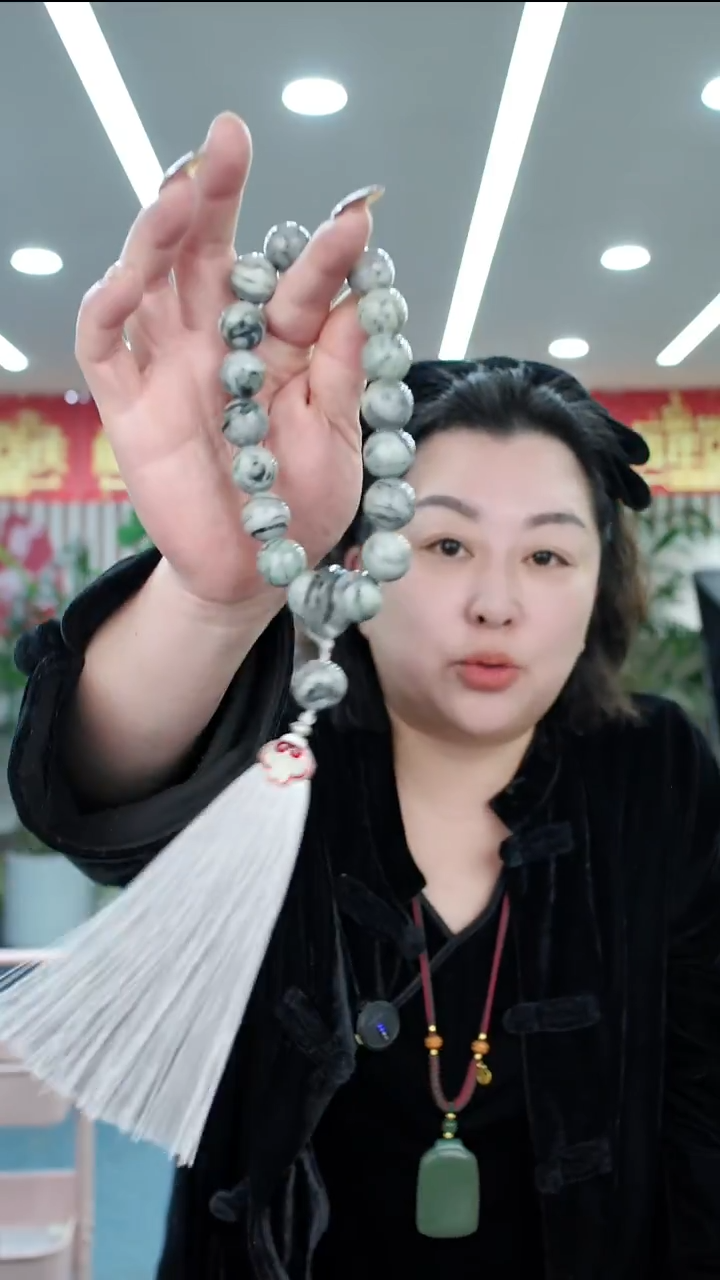 未镶嵌蛇纹石玉手持手持