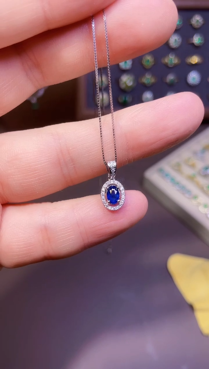 【闪购商品】蓝宝石吊坠(赠链)银S925镶嵌一条