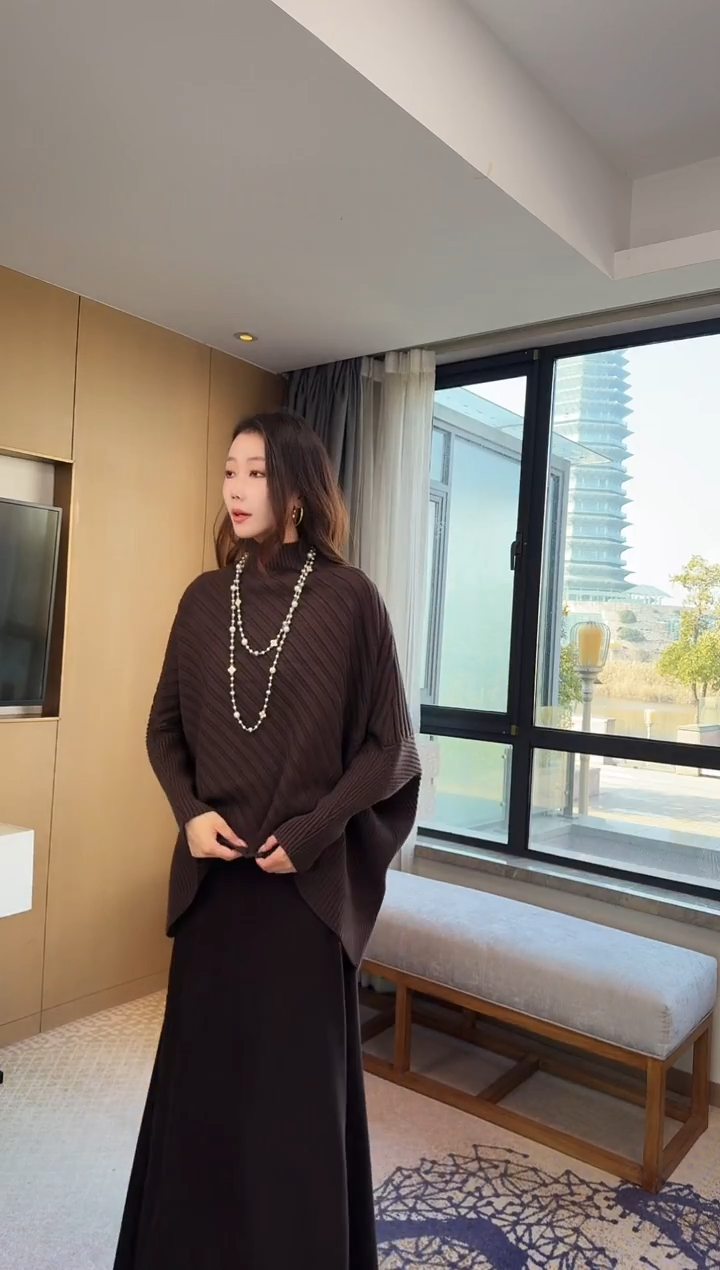 咖色羊毛两件套套装 160斤内