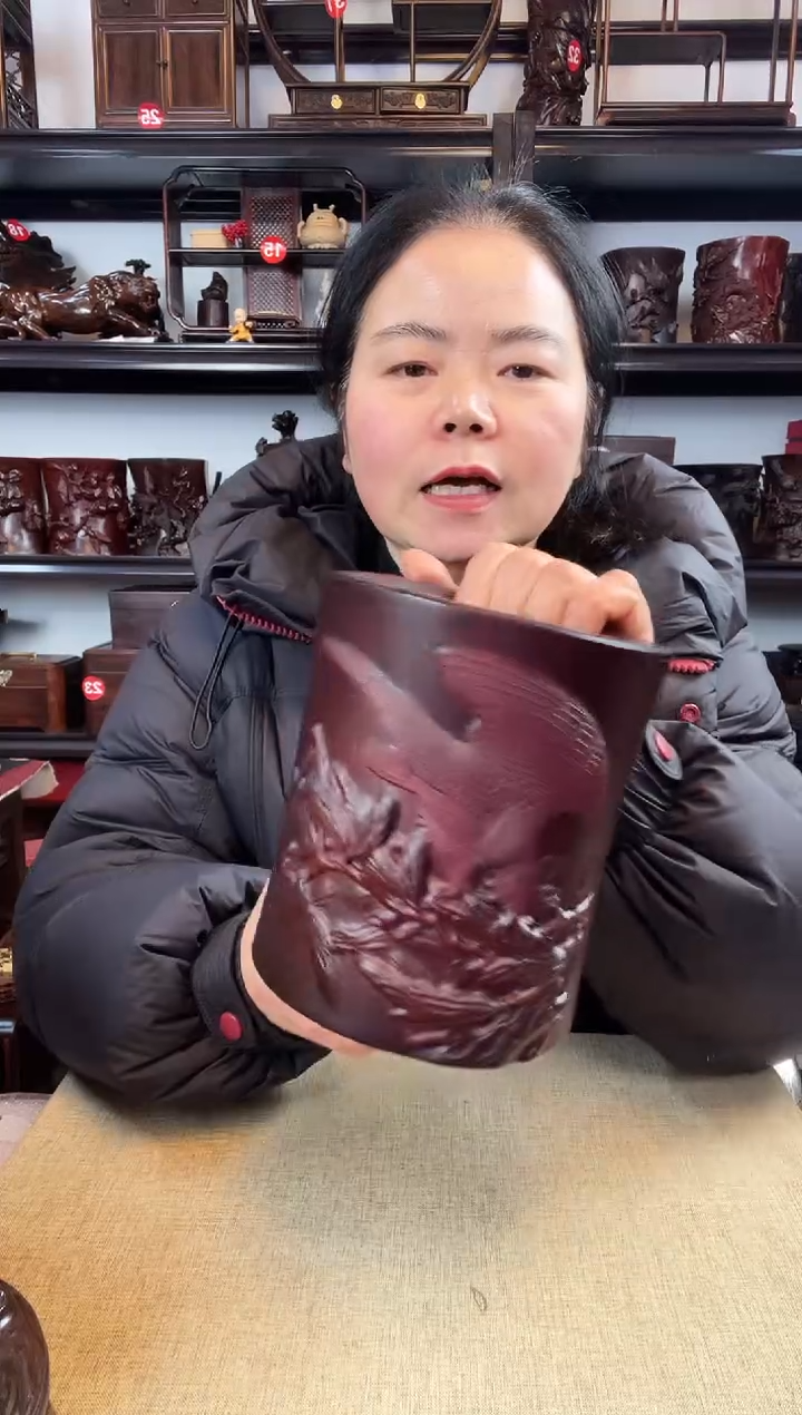 木老李红木工艺品大展宏图笔筒