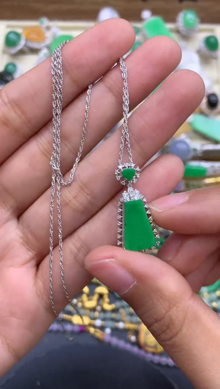 【闪购商品】翡翠颈饰18K金镶嵌377-中国好珍宝