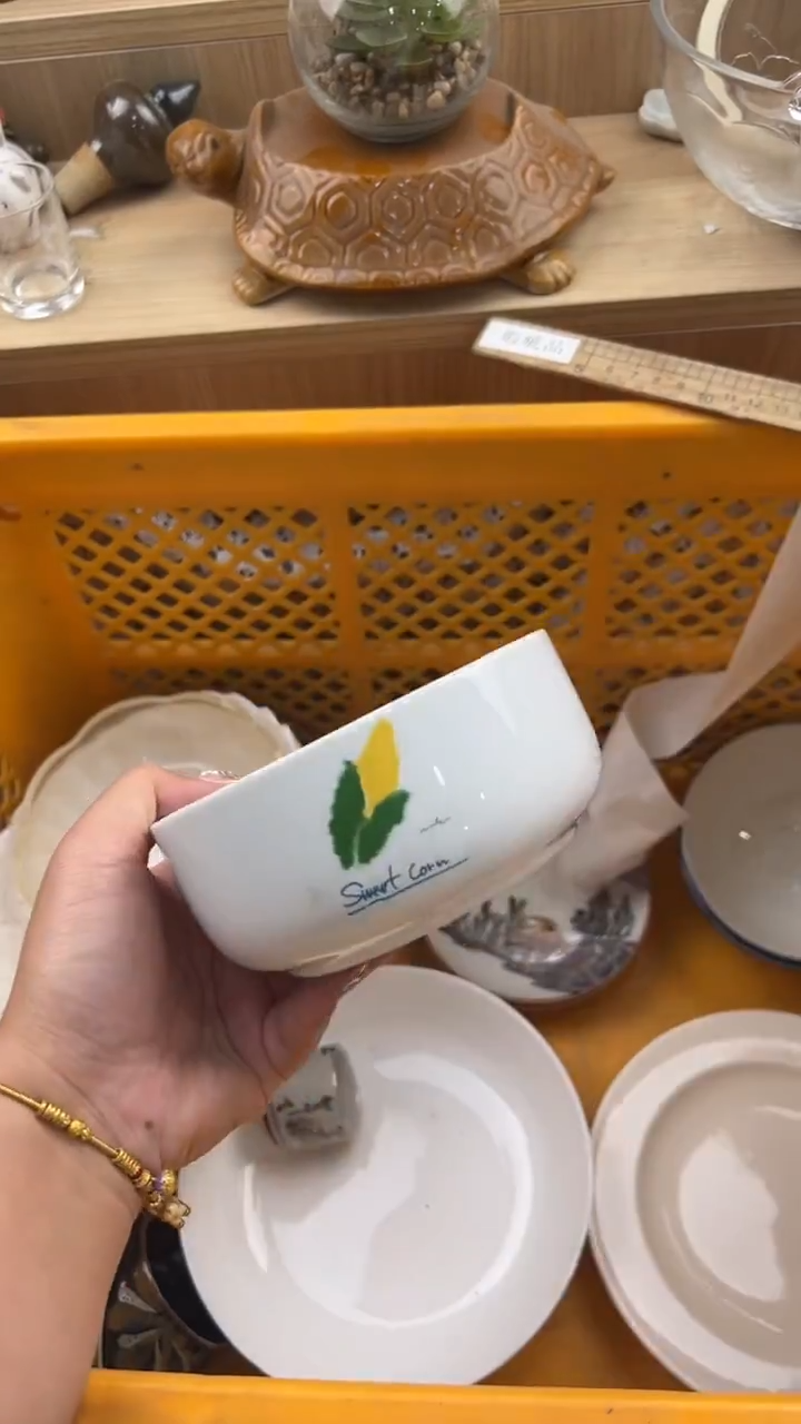 444默认微瑕，满20包邮。