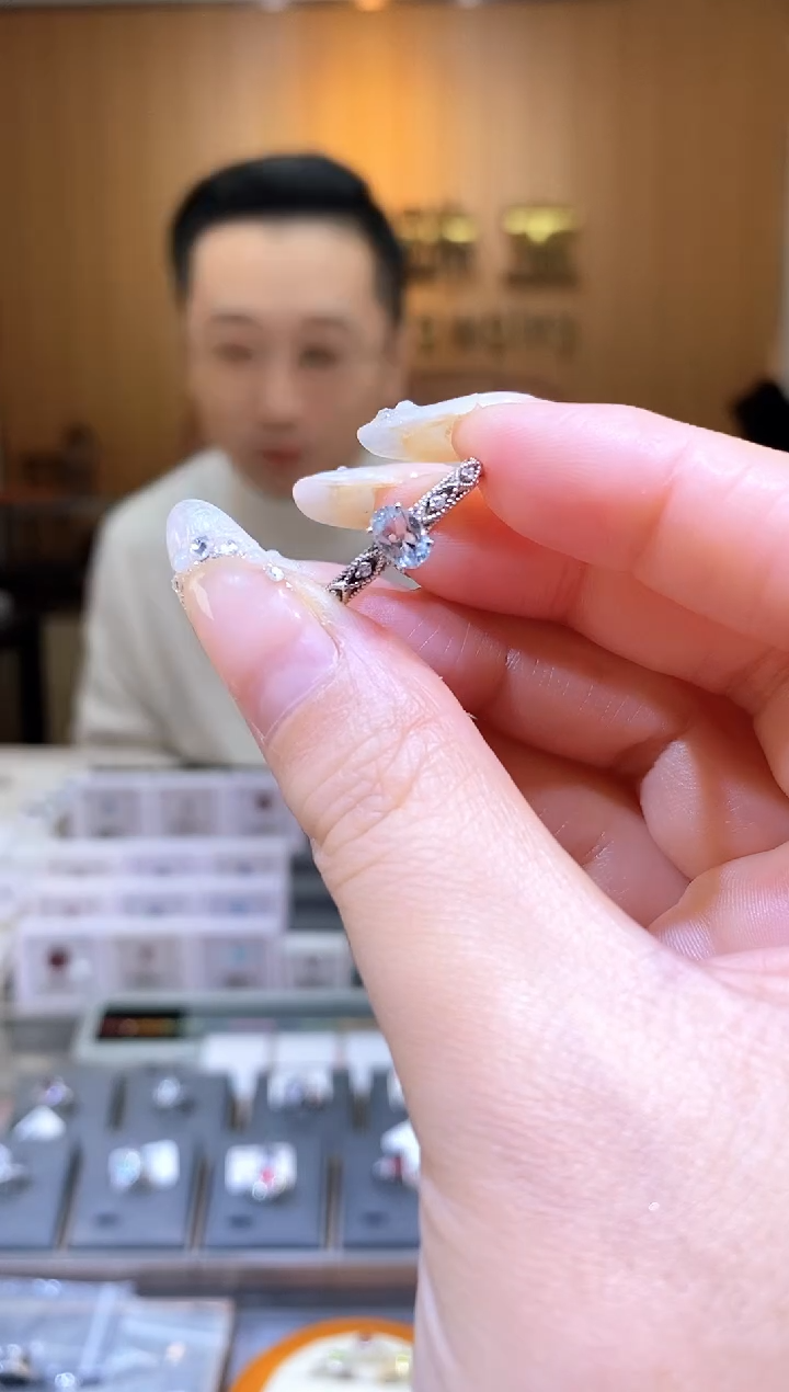 【闪购商品】海蓝宝石戒指银S925镶嵌天然海蓝宝戒指