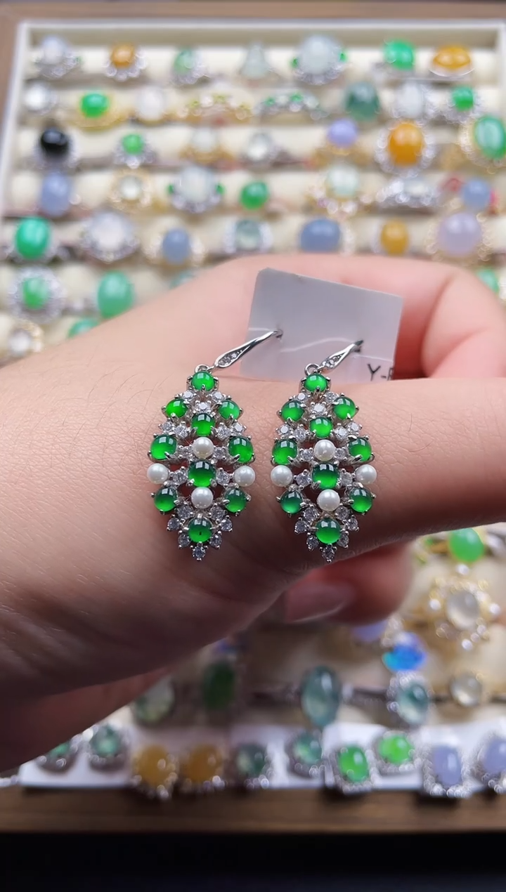 银S925镶嵌翡翠耳饰1